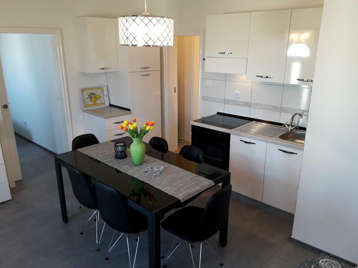 Apartmani Tajana Сукошан Екстер'єр фото